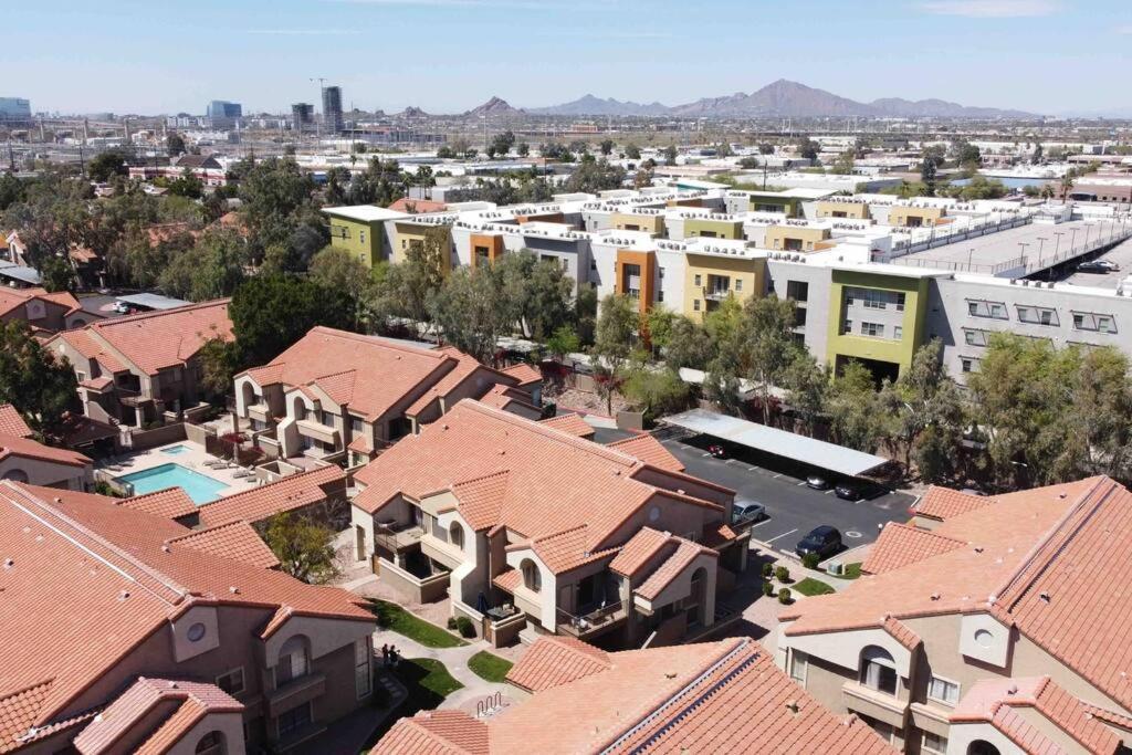The Cool Cactus Condo With Pool And Jacuzzi تيمبي المظهر الخارجي الصورة
