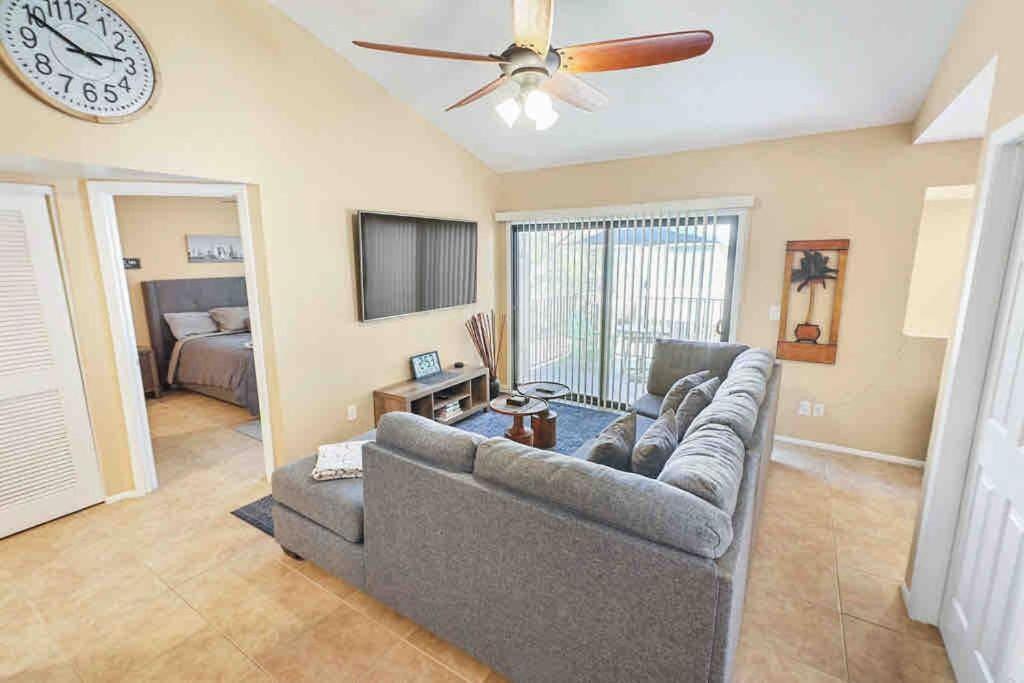 The Cool Cactus Condo With Pool And Jacuzzi تيمبي المظهر الخارجي الصورة